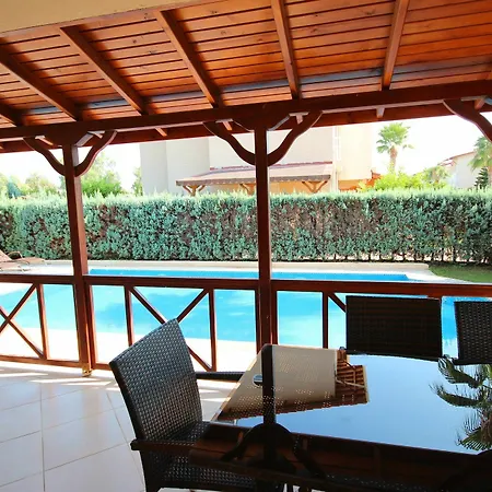 Paradise Town - Villa Lisa
